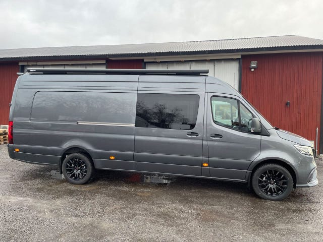 Mercedes-Benz Sprinter Crossbuss 2025