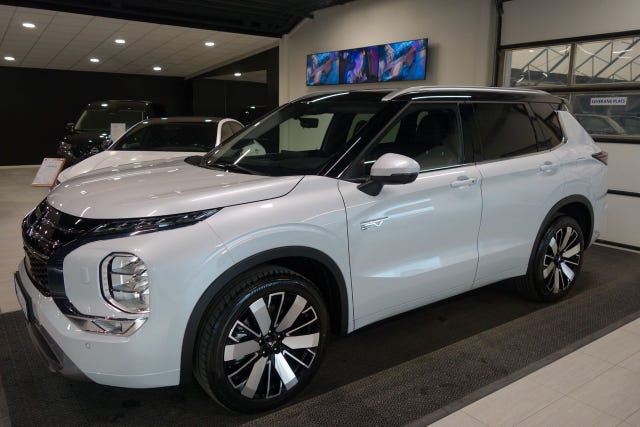 Mitsubishi Outlander 2025
