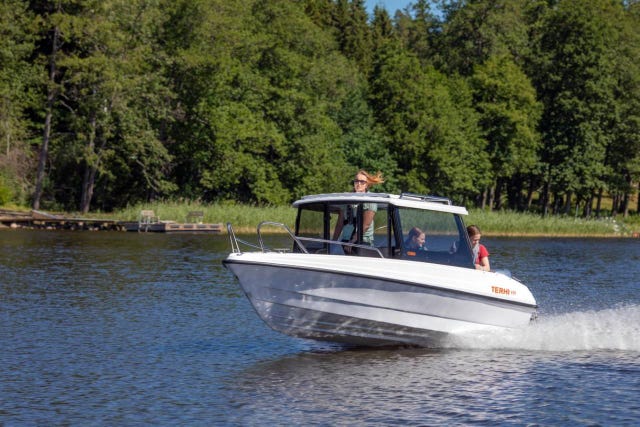 TERHI 480 CABIN MED HONDA 60 HK - 2025
