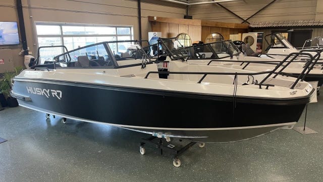 Husky R7 -24 med Yamaha F150 XB -26
