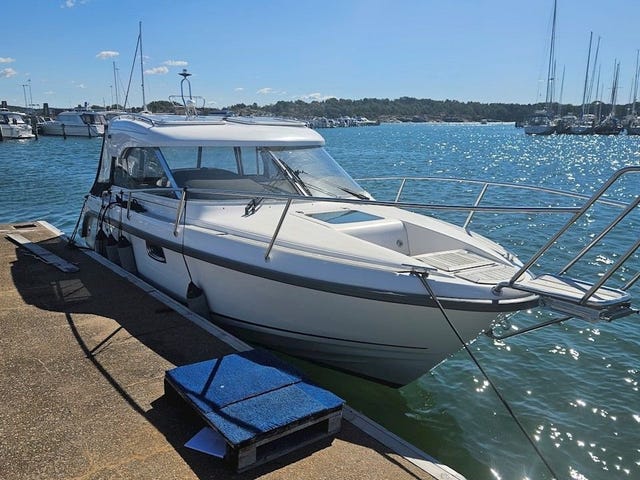 Aquador 25 HT - Mercruiser 4,5 L MPI