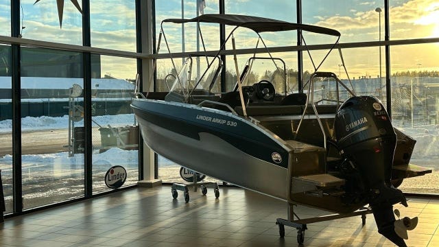 Linder Arkip 530 -25 med Yamaha F100LB -26 välutrustad!!