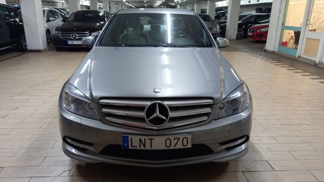 Mercedes-Benz C180 2011