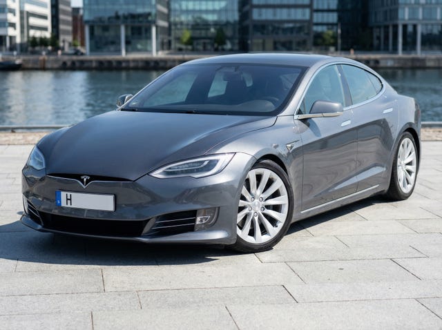 Tesla Model S 2019