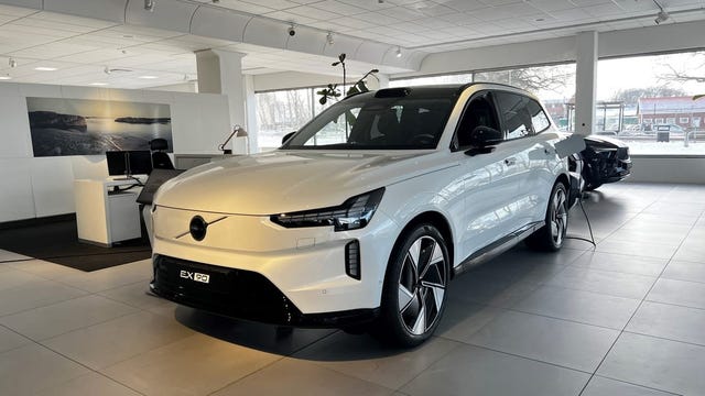Volvo EX90 2025