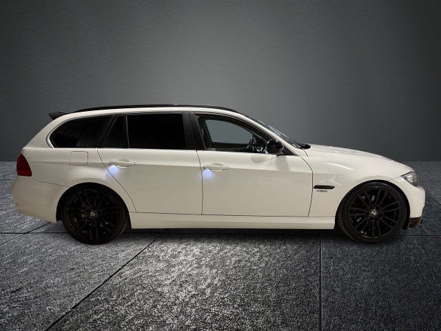 BMW 330d 2011 – bild 3