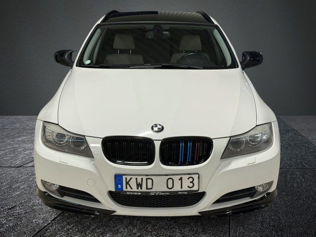 BMW 330d 2011 – bild 2