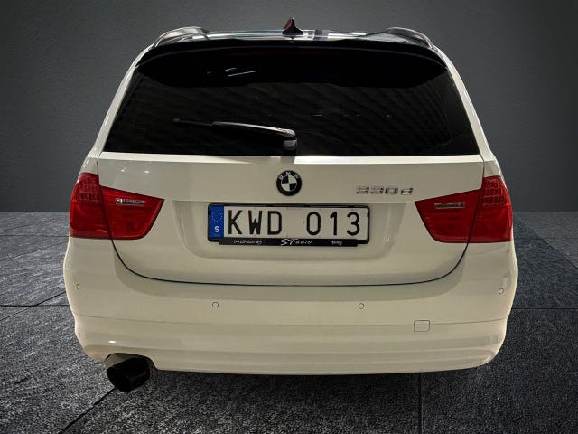 BMW 330d 2011 – bild 4