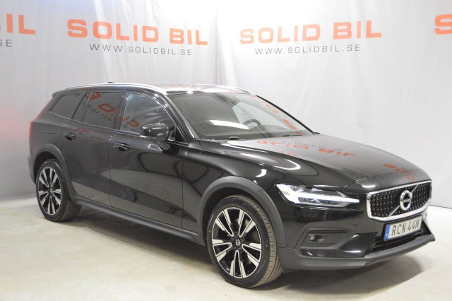 Volvo V60 Cross Country 2021