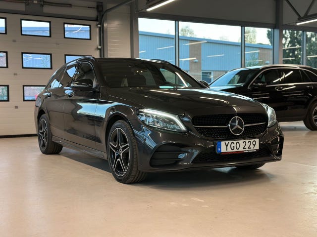 Mercedes-Benz C300 2021