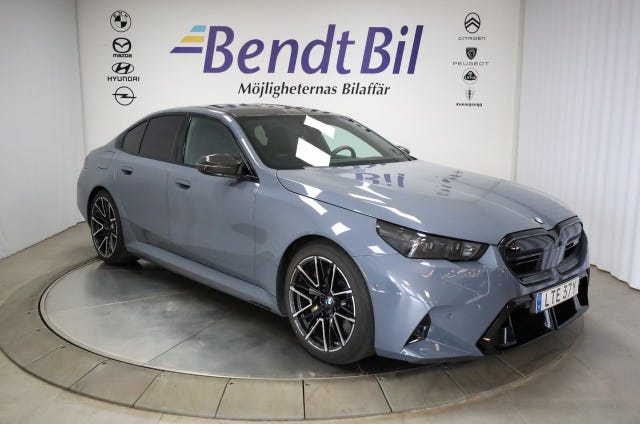 BMW M5 2025