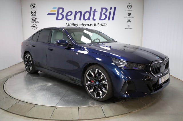 BMW 550e 2024