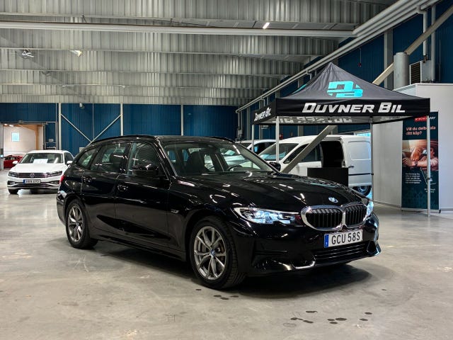 BMW 330e 2022