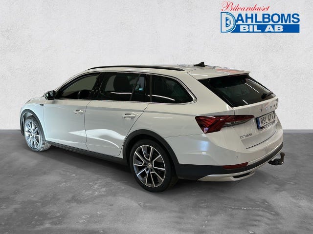 Skoda Octavia Scout 2023 – bild 3