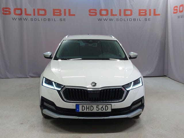 Skoda Octavia Scout 2022 – bild 2