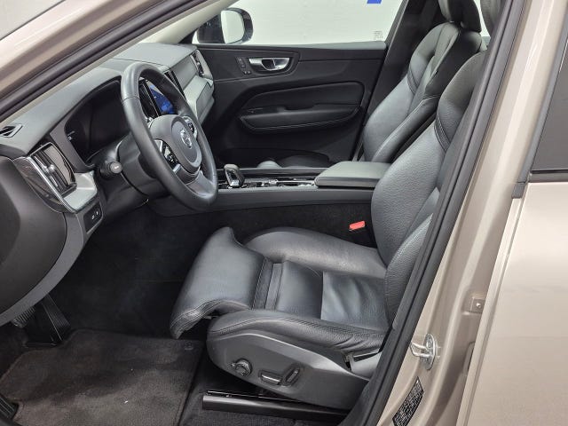 Volvo XC60 2023 – bild 2