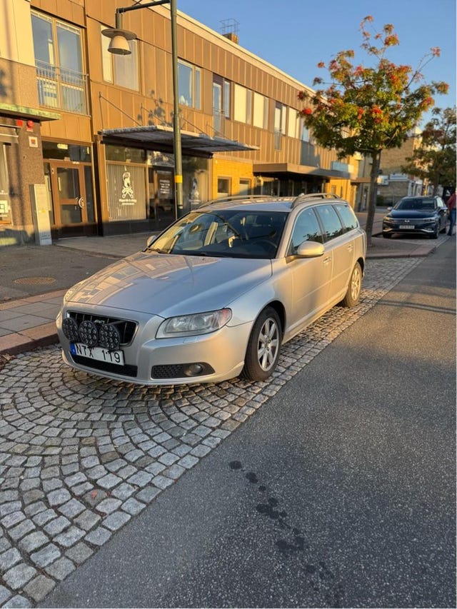 Volvo V70 2012