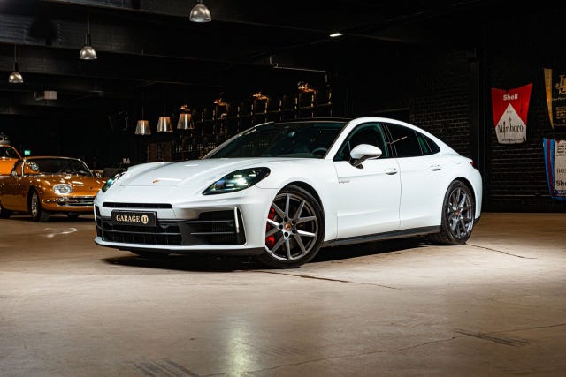 Porsche Panamera 4S 2025