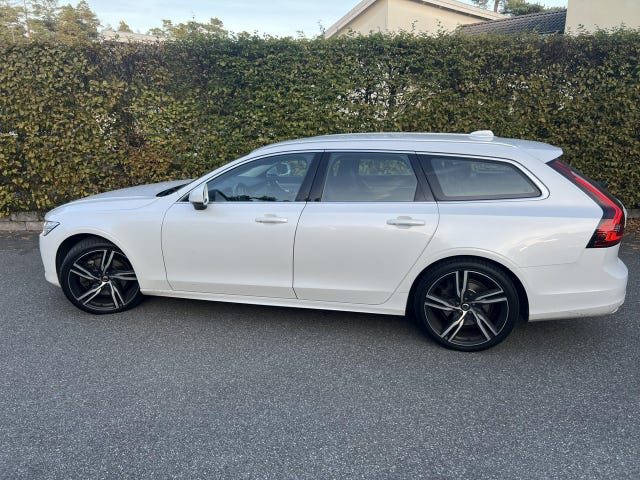 Volvo V90 2021