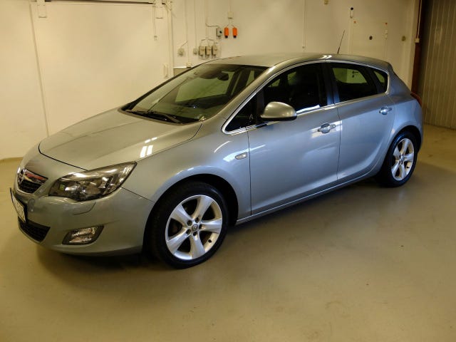 Opel Astra 2010
