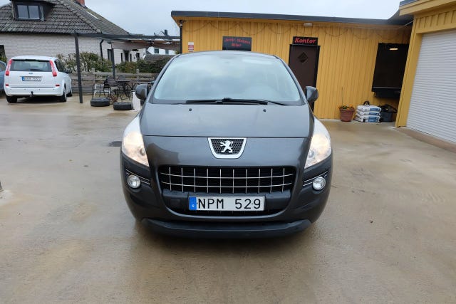 Peugeot 3008 2011