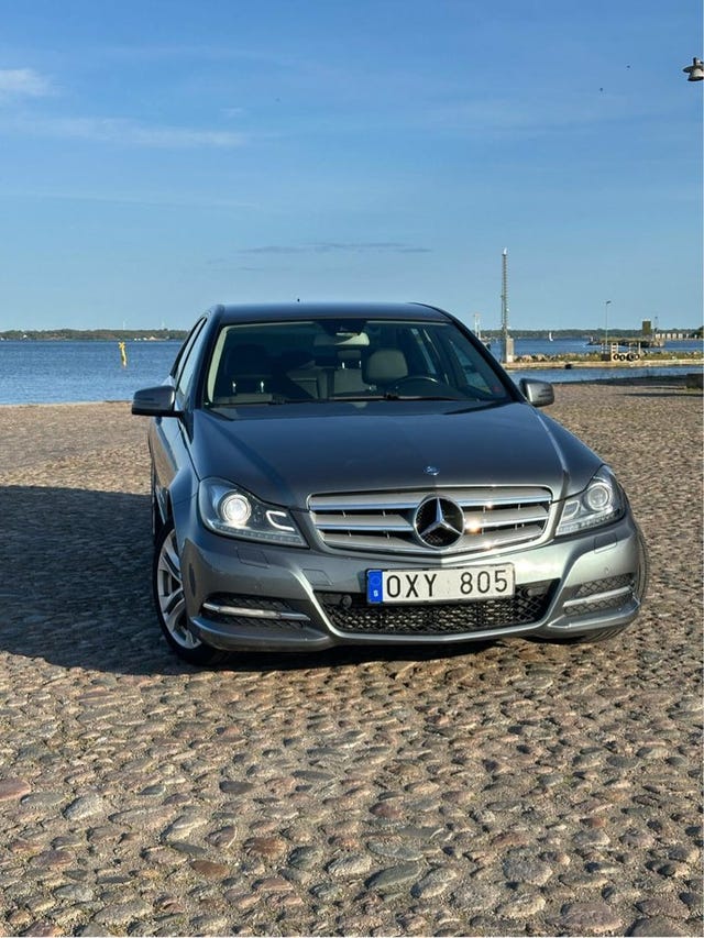 Mercedes-Benz C180 2012