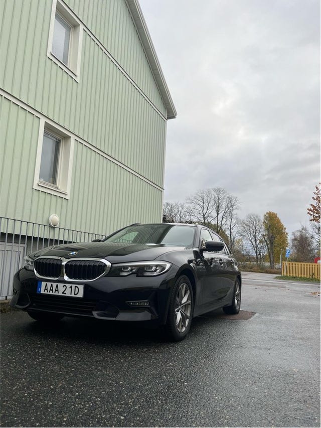 BMW 330e 2021