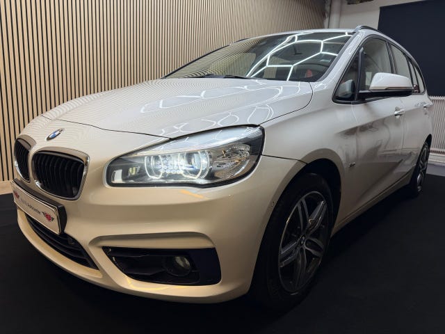BMW 218 2016