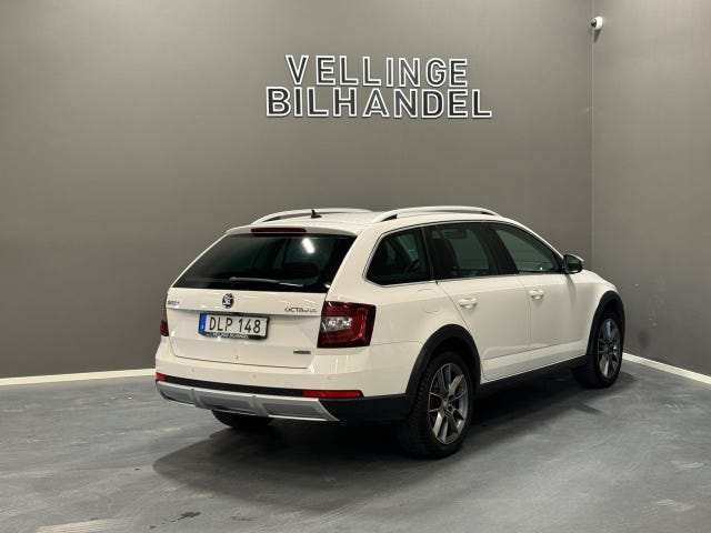 Skoda Octavia Scout 2018 – bild 3