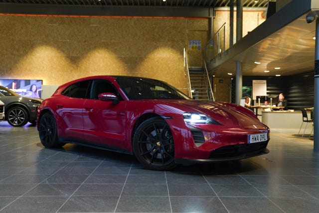 Porsche Taycan GTS 2023