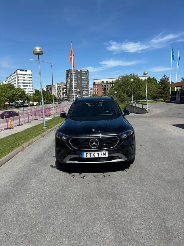 Mercedes-Benz EQB 300 2023