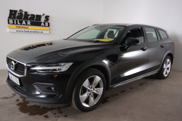 Volvo V60 Cross Country 2021