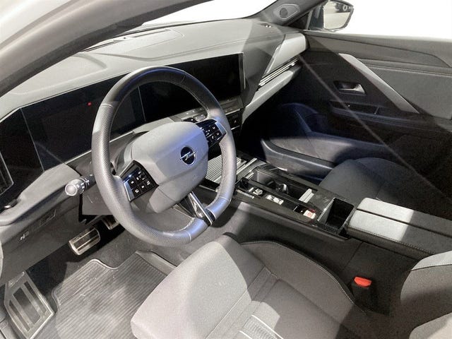 Opel Astra 2024 – bild 4
