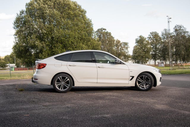 BMW 320d 2014 – bild 2
