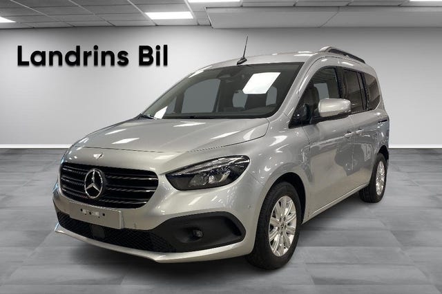 Mercedes-Benz T180 d 2025