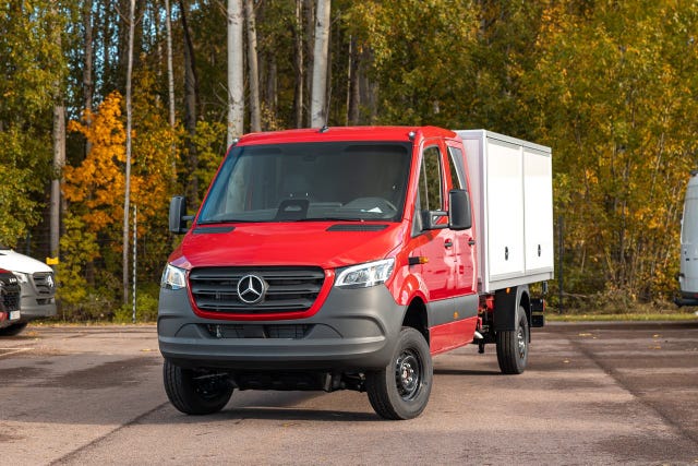 Mercedes-Benz Sprinter 319 2025