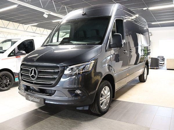 Mercedes-Benz Sprinter 319 2025