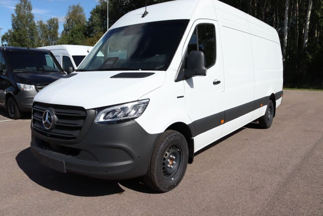 Mercedes-Benz eSprinter 420 2025