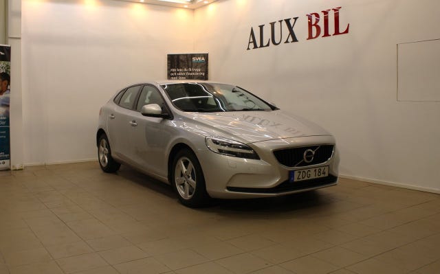 Volvo V40 2018