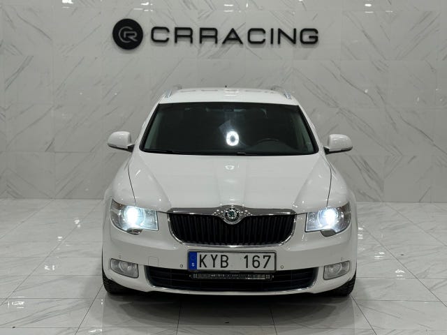 Skoda Superb 2011