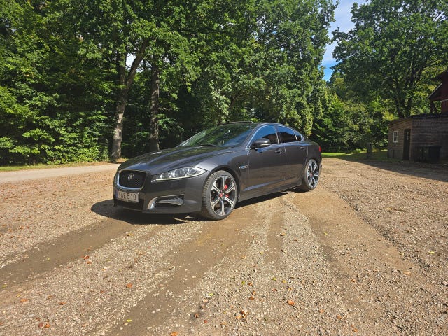 Jaguar XF 2012