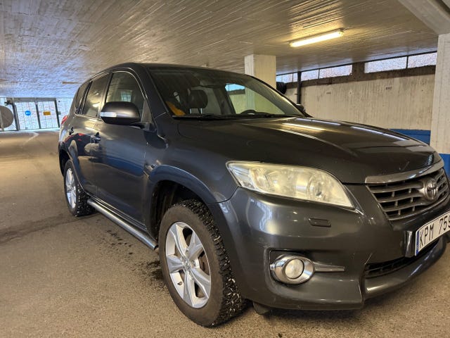Toyota RAV4 2010