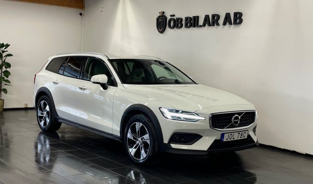 Volvo V60 Cross Country 2021