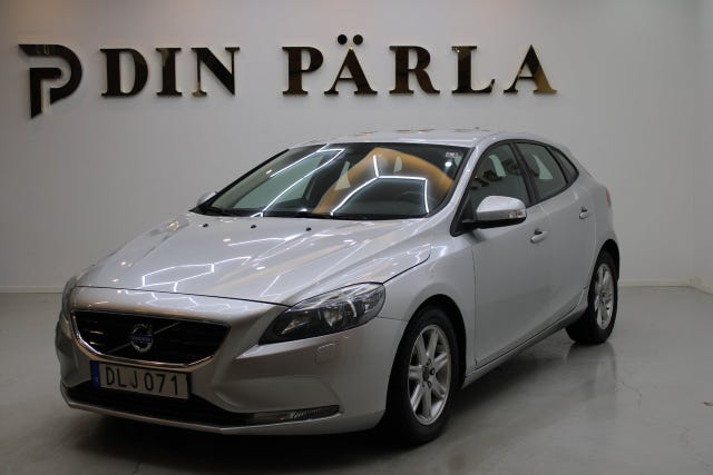 Volvo V40 2015