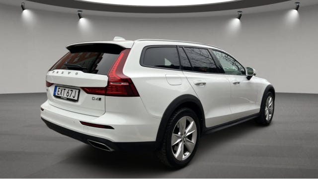 Volvo V60 Cross Country 2021 – bild 3