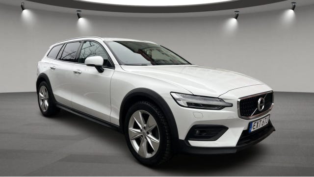Volvo V60 Cross Country 2021