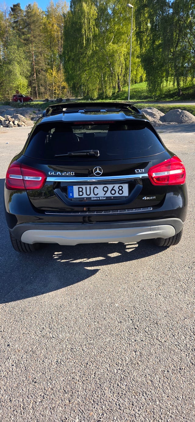 Mercedes-Benz GLA 220 2014