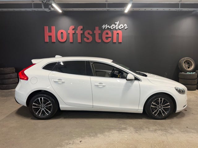 Volvo V40 2015 – bild 2