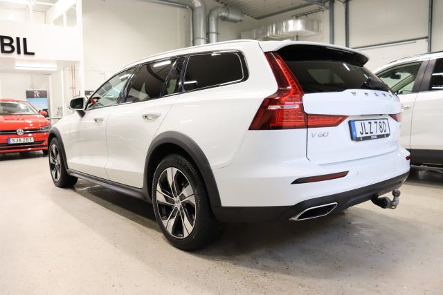 Volvo V60 Cross Country 2019 – bild 4
