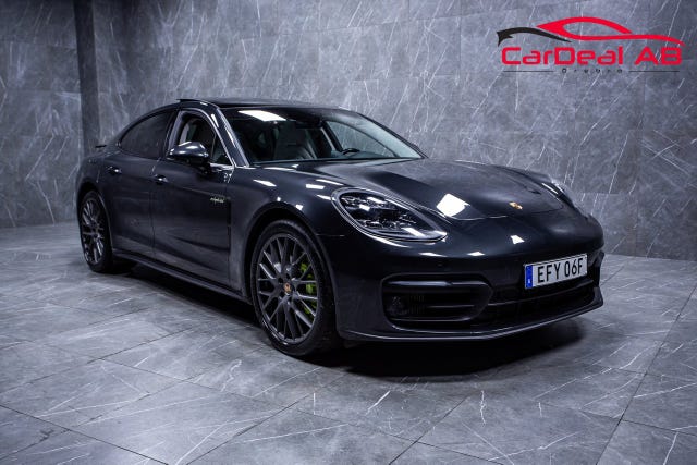 Porsche Panamera 4 2021